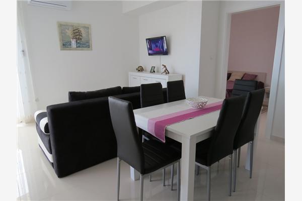 Apartment A1, for 6 persons