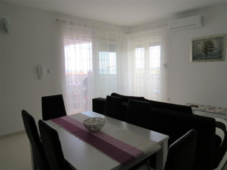 Apartment A1, for 6 persons