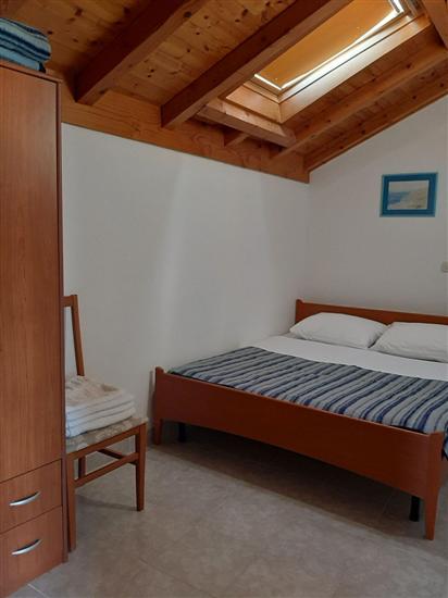 Apartment A2, for 5 persons