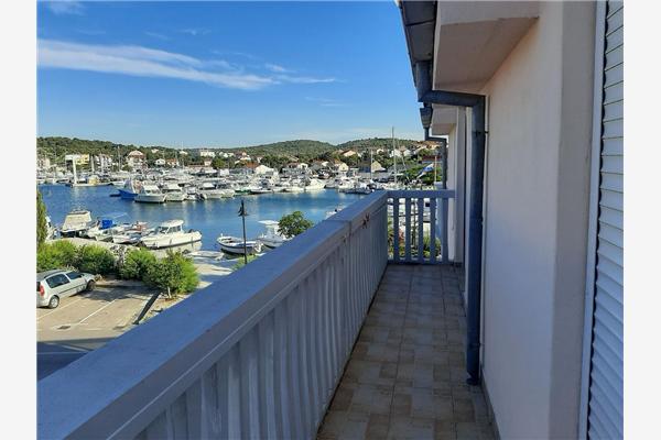 Apartment A2, for 5 persons