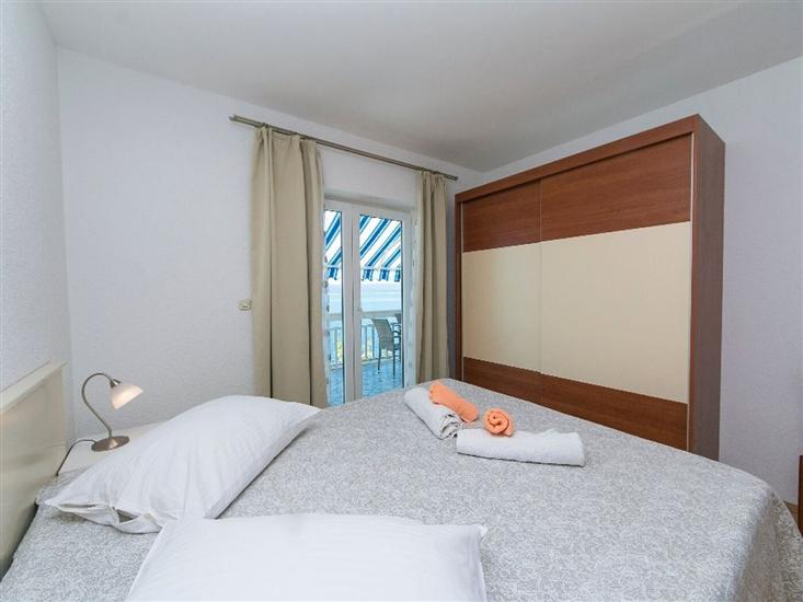 Apartment A1, for 7 persons