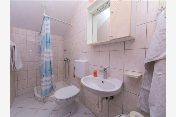 Apartment A1, for 7 persons