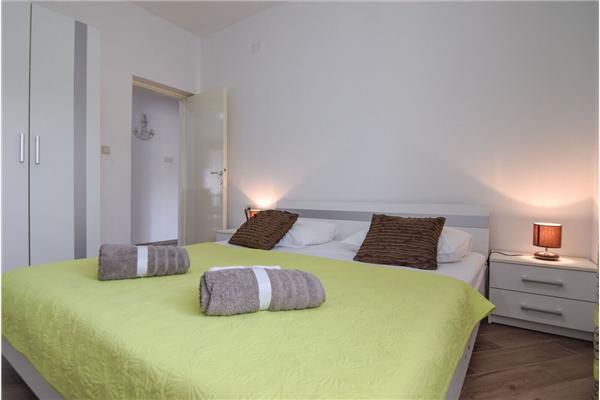 Apartment A1, for 8 persons