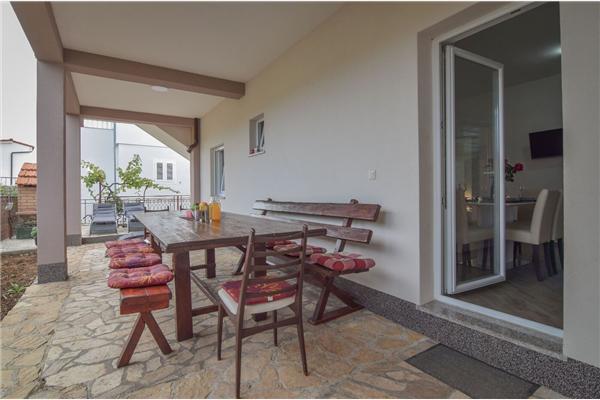 Apartment A1, for 8 persons