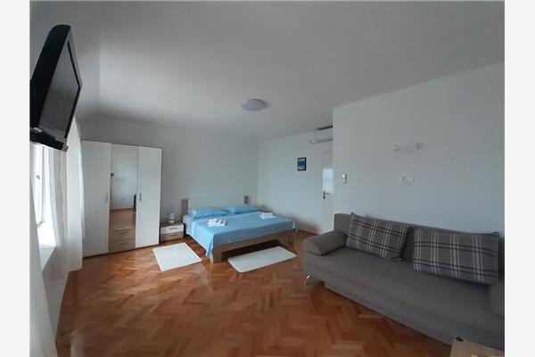 House K1, for 8 persons