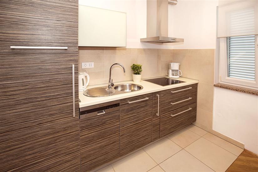 Apartman A2, za 5 osoba/e