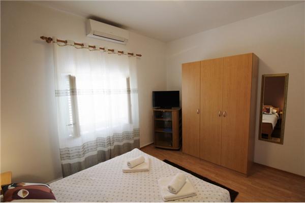 Apartment A1, for 3 persons