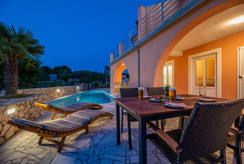 House K1, for 10 persons