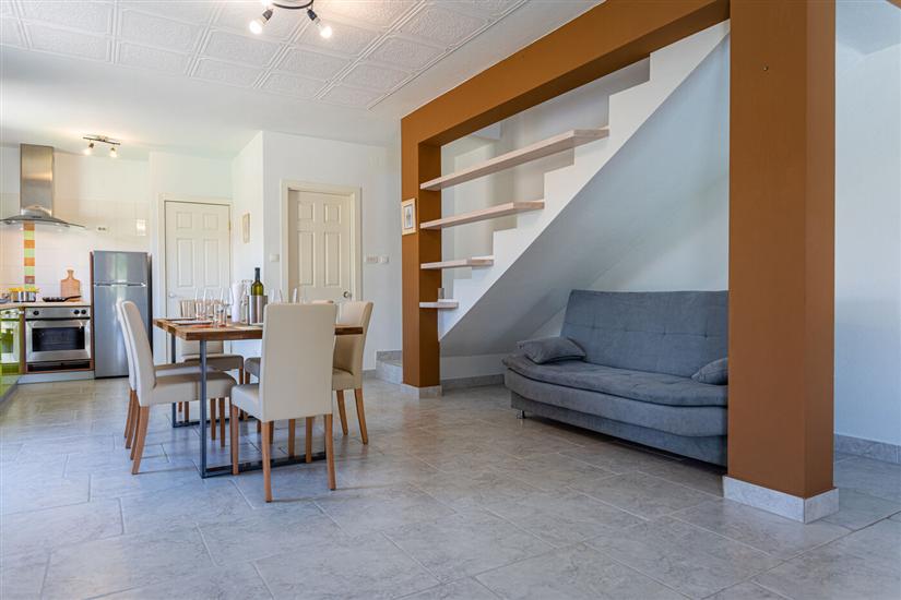 House K1, for 10 persons