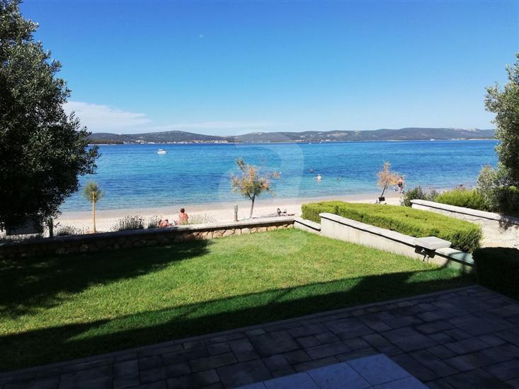 Apartments Citrine on the beach