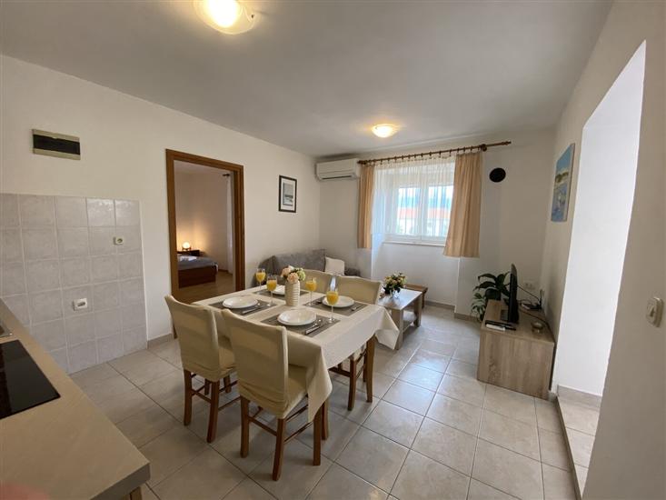 Apartment A1, for 6 persons