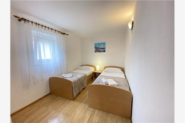 Apartment A1, for 6 persons