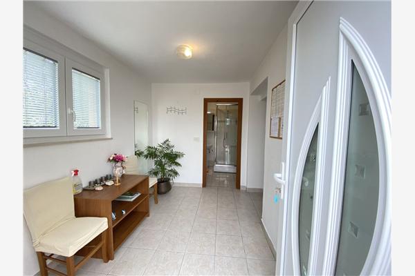 Apartment A1, for 6 persons