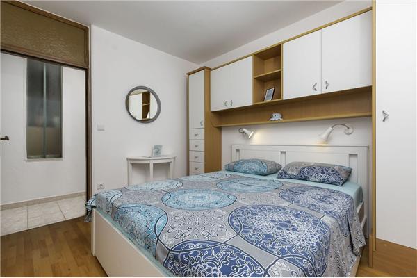 Apartment A2, for 8 persons