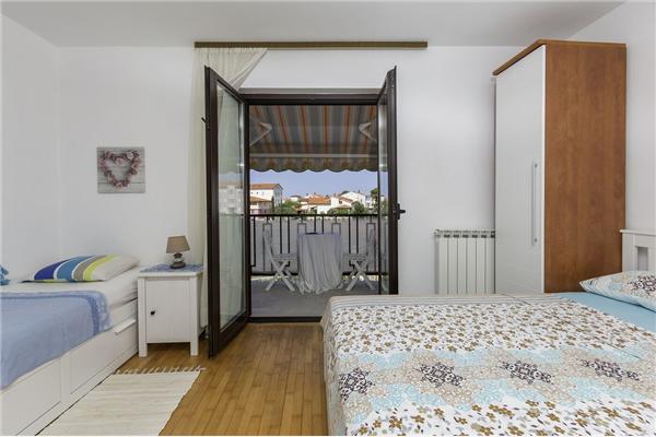 Apartment A2, for 8 persons