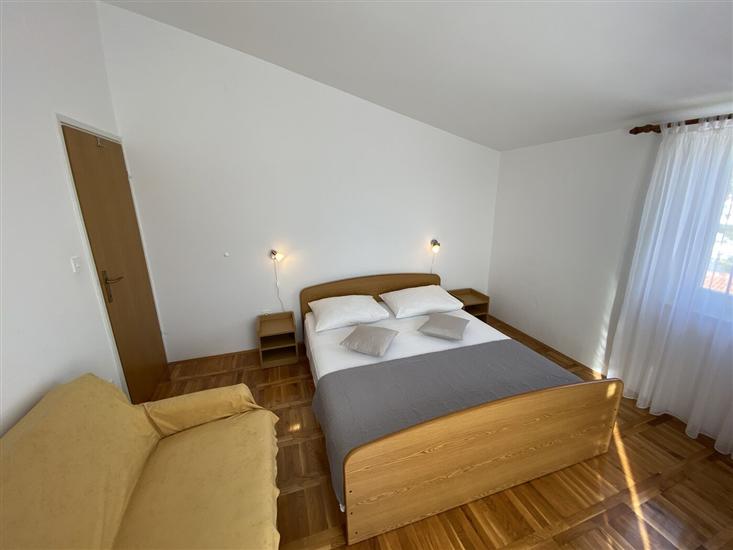 Apartment A4, for 6 persons
