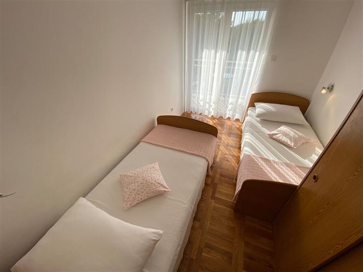 Apartment A5, for 5 persons