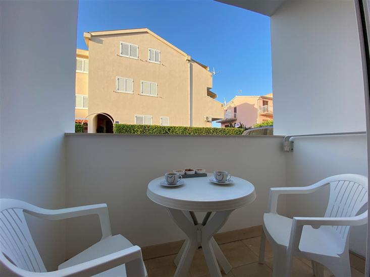 Apartment A6, for 6 persons