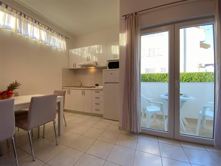 Apartment A6, for 6 persons