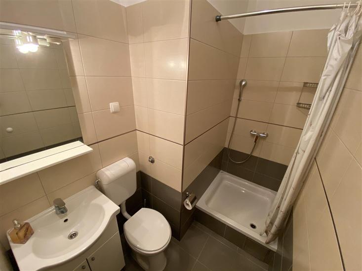 Apartment A6, for 6 persons