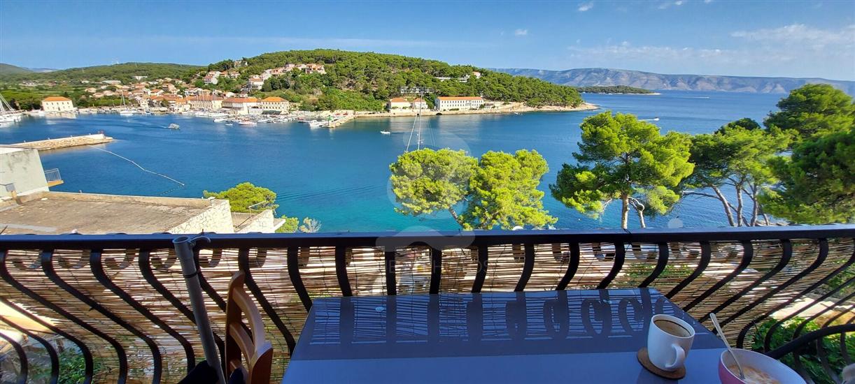 Apartments and Room Carić