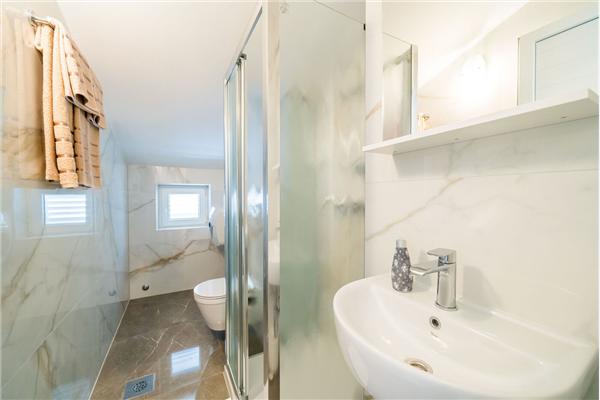 Room S1, for 2 persons