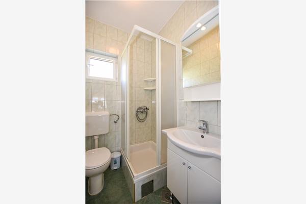 Apartman A2, za 5 osoba/e