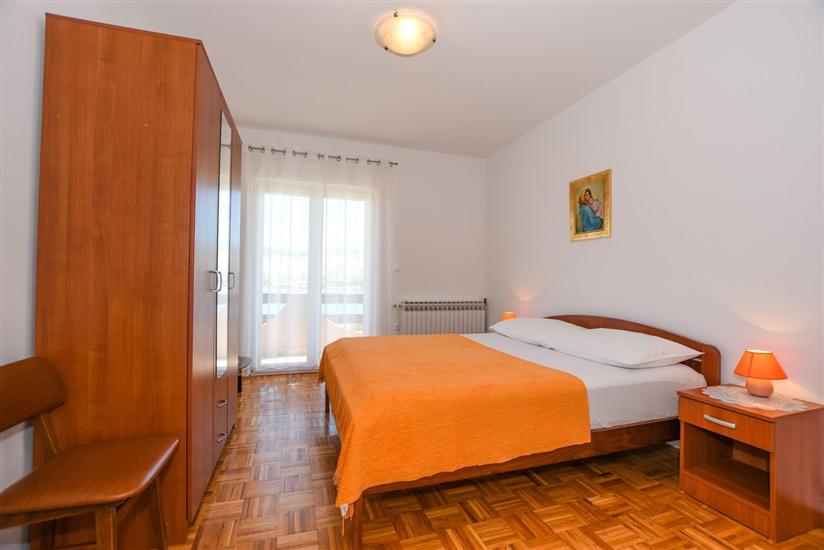 Apartment A2, for 5 persons