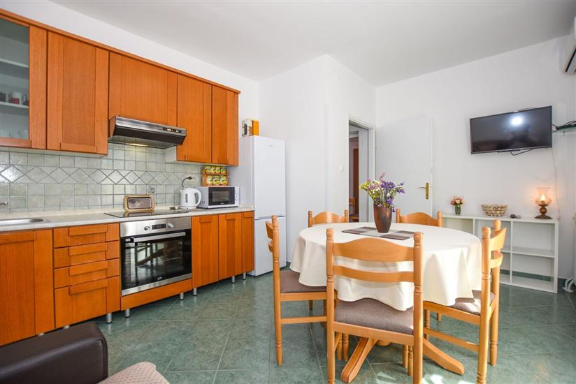 Apartment A2, for 5 persons