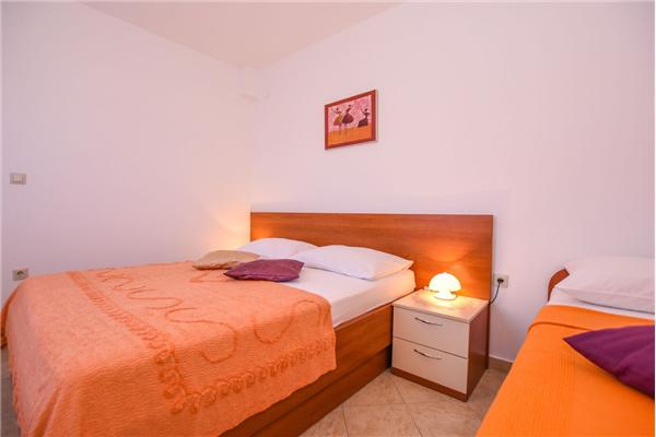 Apartment A4, for 3 persons