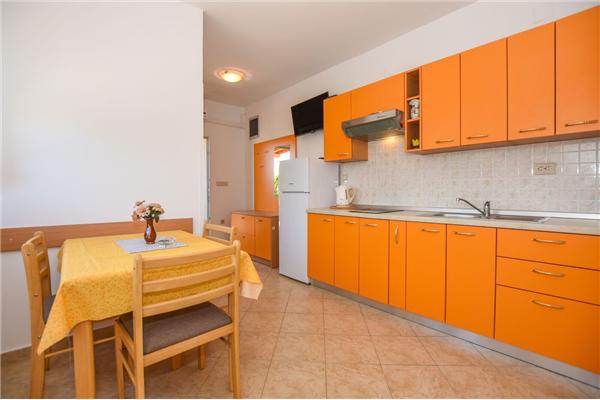 Apartment A4, for 3 persons