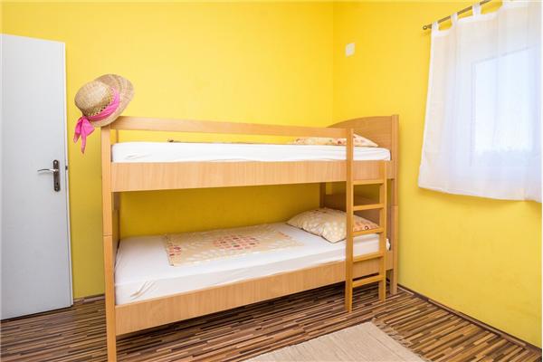 Apartment A1, for 5 persons