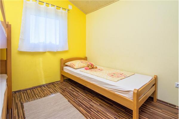 Apartment A1, for 5 persons