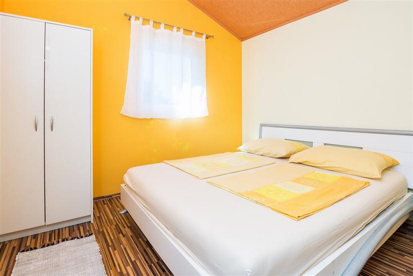 Apartment A2, for 5 persons