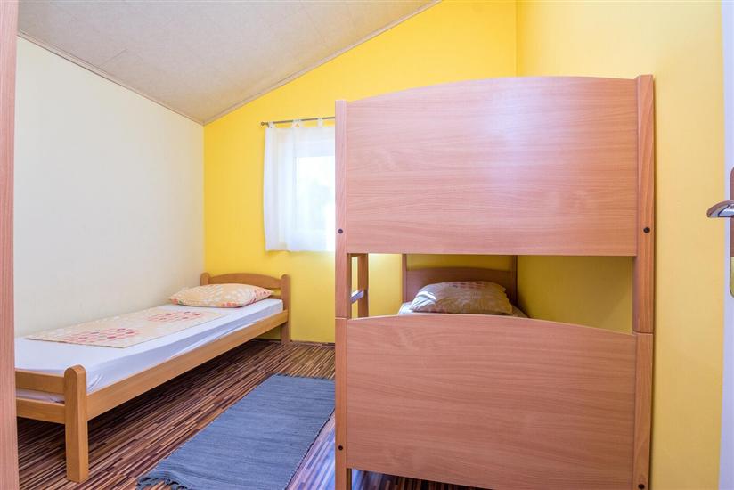 Apartment A2, for 5 persons