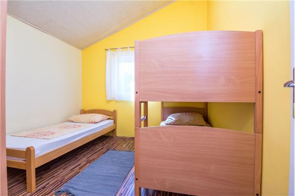Apartment A2, for 5 persons