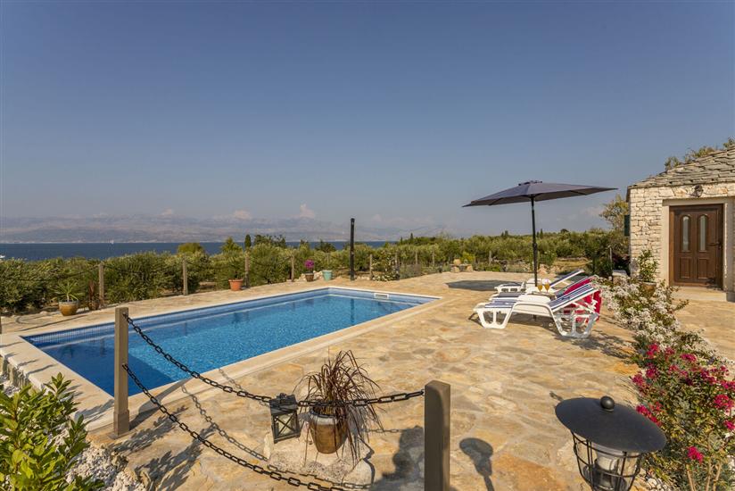 House Magical Island