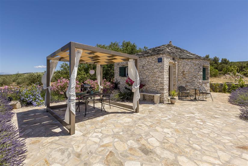 House Magical Island