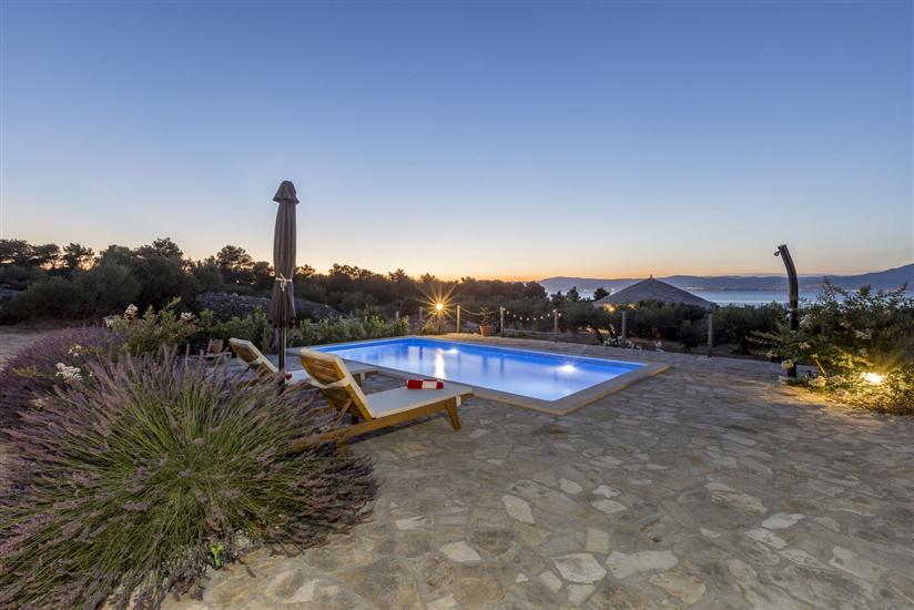 House Magical Island