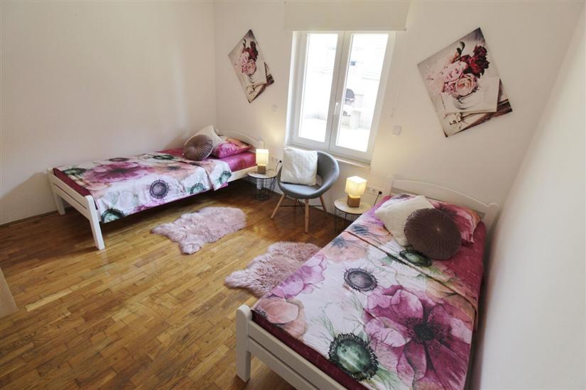 House K1, for 8 persons