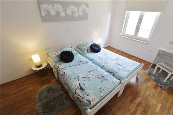 House K1, for 8 persons