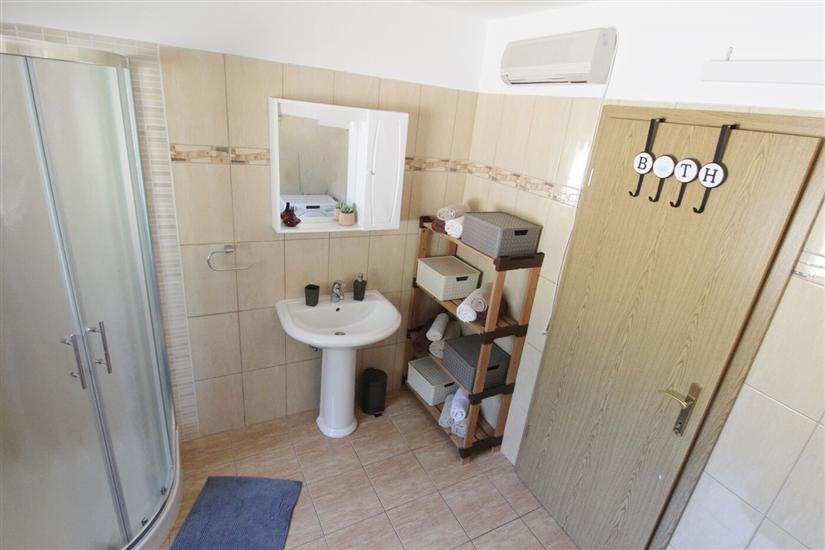 House K1, for 8 persons