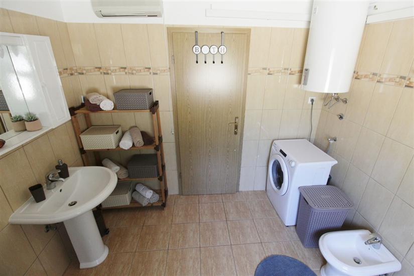 House K1, for 8 persons