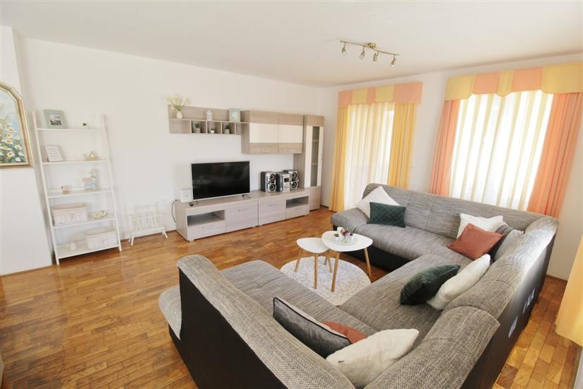 House K1, for 8 persons