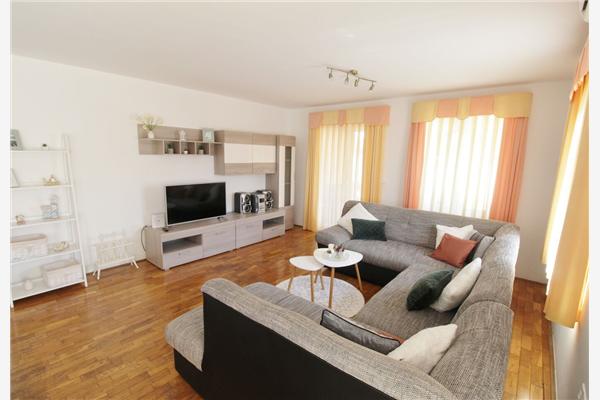 House K1, for 8 persons