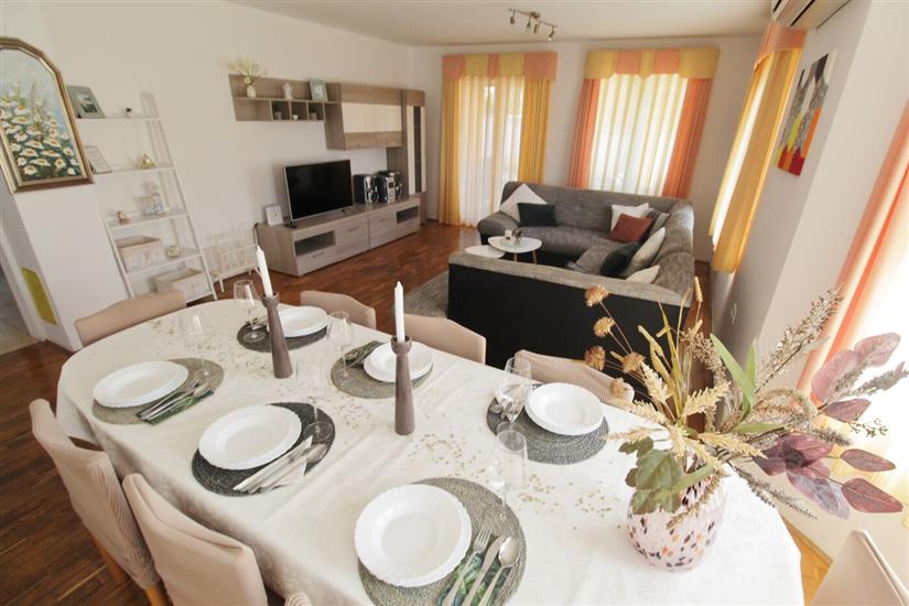 House K1, for 8 persons