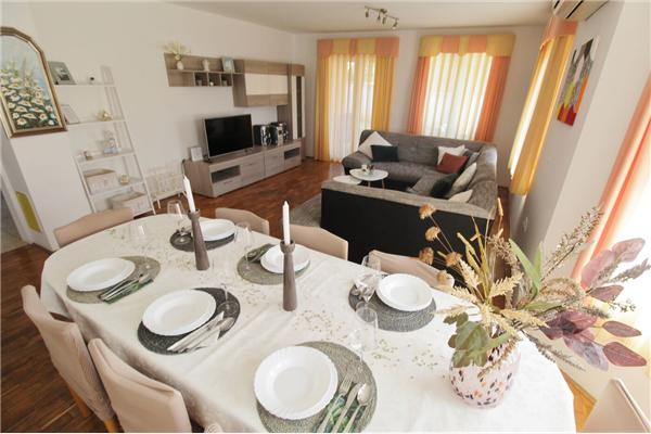 House K1, for 8 persons