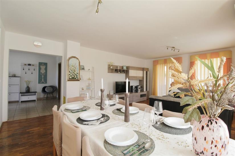 House K1, for 8 persons