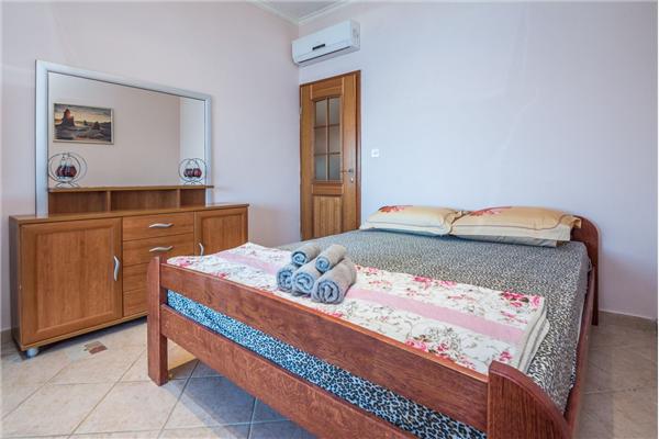 Apartment A2, for 6 persons