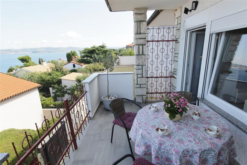 Apartment A1, for 6 persons